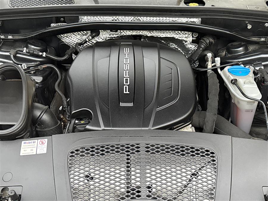 2018 Porsche Macan AWD, available for sale in Canton, Connecticut | Lava Motors. Canton, Connecticut 2018 Porsche Macan AWD, available for sale in Canton, Connecticut | Lava Motors. Canton, Connecticut