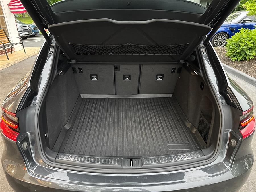 2018 Porsche Macan AWD, available for sale in Canton, Connecticut | Lava Motors. Canton, Connecticut 2018 Porsche Macan AWD, available for sale in Canton, Connecticut | Lava Motors. Canton, Connecticut