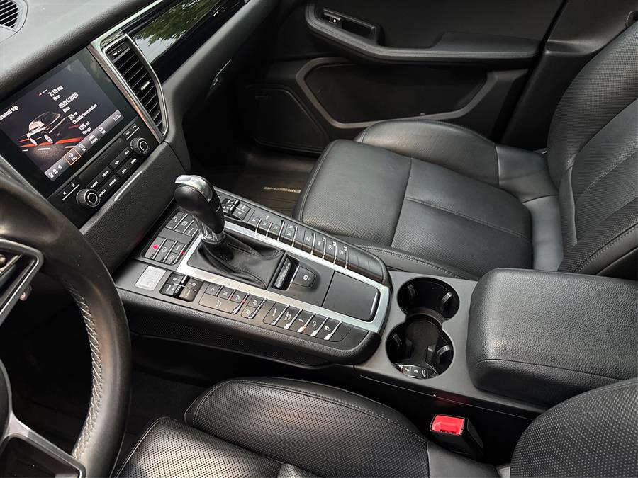 2018 Porsche Macan AWD, available for sale in Canton, Connecticut | Lava Motors. Canton, Connecticut 2018 Porsche Macan AWD, available for sale in Canton, Connecticut | Lava Motors. Canton, Connecticut