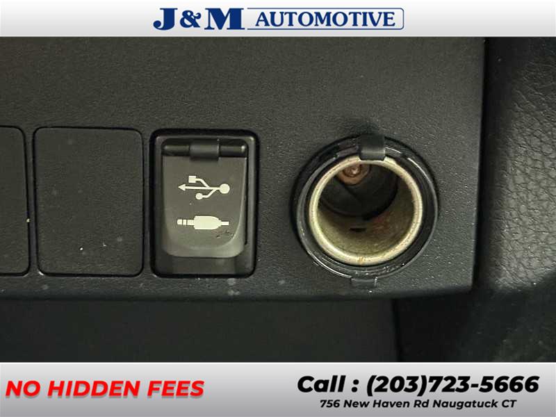 2014 Toyota Rav4 LE, available for sale in Naugatuck, Connecticut | J&M Automotive Sls&Svc LLC. Naugatuck, Connecticut 2014 Toyota Rav4 LE, available for sale in Naugatuck, Connecticut | J&M Automotive Sls&Svc LLC. Naugatuck, Connecticut