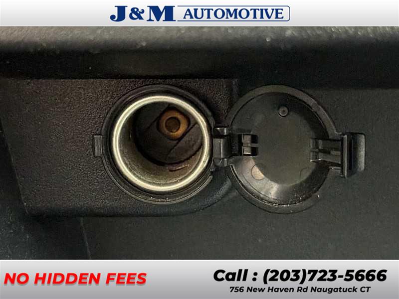 2014 Toyota Rav4 LE, available for sale in Naugatuck, Connecticut | J&M Automotive Sls&Svc LLC. Naugatuck, Connecticut 2014 Toyota Rav4 LE, available for sale in Naugatuck, Connecticut | J&M Automotive Sls&Svc LLC. Naugatuck, Connecticut