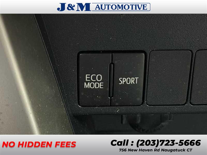 2014 Toyota Rav4 LE, available for sale in Naugatuck, Connecticut | J&M Automotive Sls&Svc LLC. Naugatuck, Connecticut 2014 Toyota Rav4 LE, available for sale in Naugatuck, Connecticut | J&M Automotive Sls&Svc LLC. Naugatuck, Connecticut