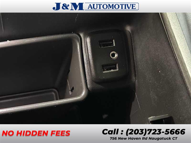 2017 GMC Sierra 1500 SLT, available for sale in Naugatuck, Connecticut | J&M Automotive Sls&Svc LLC. Naugatuck, Connecticut 2017 GMC Sierra 1500 SLT, available for sale in Naugatuck, Connecticut | J&M Automotive Sls&Svc LLC. Naugatuck, Connecticut