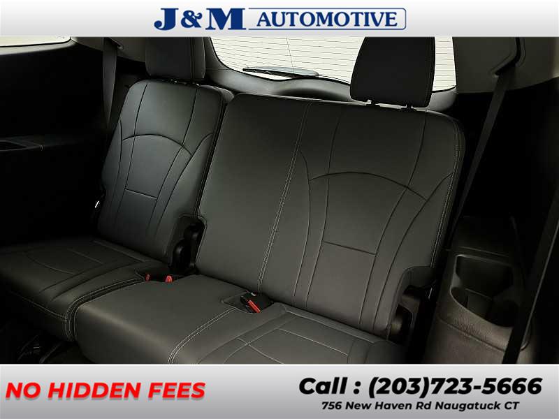 2021 Buick Enclave Essence, available for sale in Naugatuck, Connecticut | J&M Automotive Sls&Svc LLC. Naugatuck, Connecticut 2021 Buick Enclave Essence, available for sale in Naugatuck, Connecticut | J&M Automotive Sls&Svc LLC. Naugatuck, Connecticut