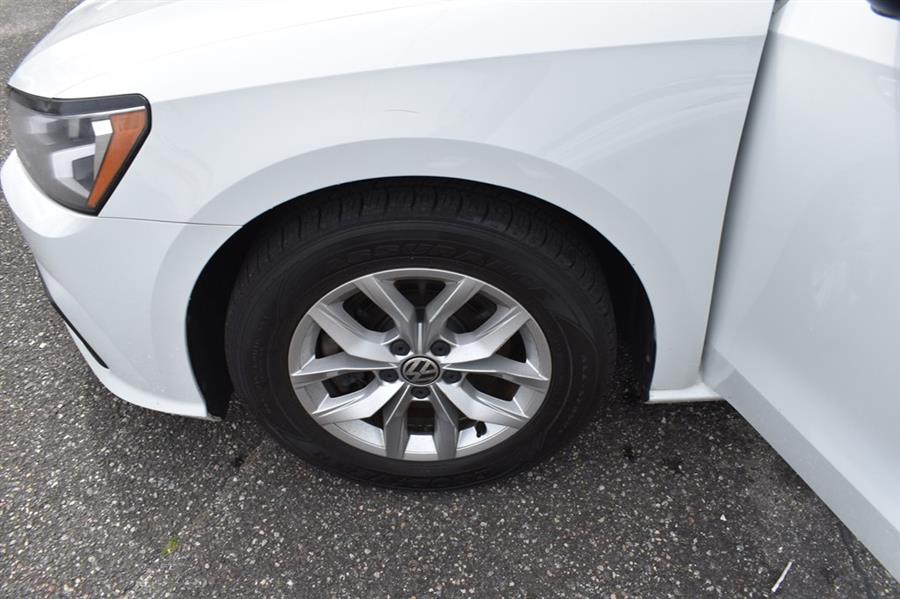 2018 Volkswagen Passat S, available for sale in Patchogue, New York | 112 Auto Plaza. Patchogue, New York 2018 Volkswagen Passat S, available for sale in Patchogue, New York | 112 Auto Plaza. Patchogue, New York