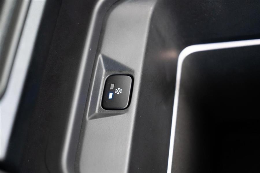 2022 Land Rover Defender 110 X-Dynamic HSE AWD, available for sale in Woodside, New York | Drive Central. Woodside, New York 2022 Land Rover Defender 110 X-Dynamic HSE AWD, available for sale in Woodside, New York | Drive Central. Woodside, New York