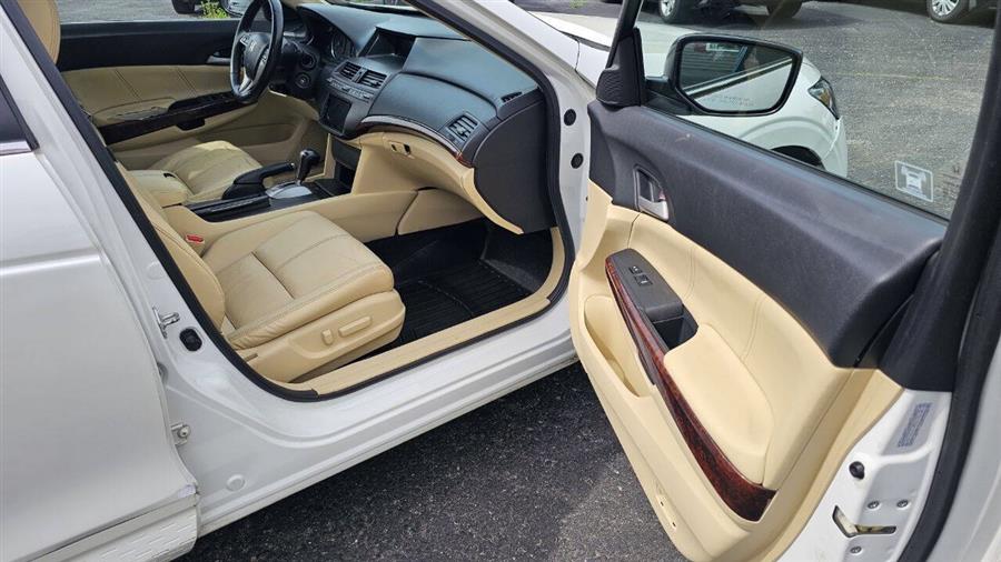 2010 Honda Accord Crosstour EX L w/Navi AWD 4dr Crossover, available for sale in Wolcott, New York | Auto Hunter CNY. Wolcott, New York 2010 Honda Accord Crosstour EX L w/Navi AWD 4dr Crossover, available for sale in Wolcott, New York | Auto Hunter CNY. Wolcott, New York