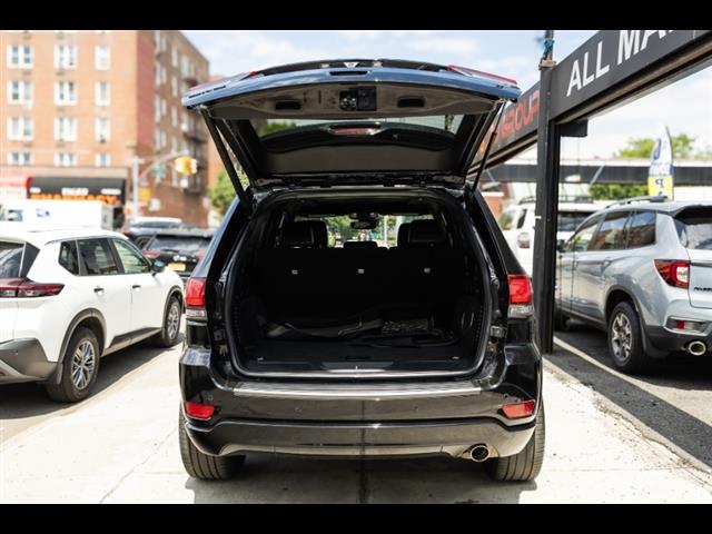2021 Jeep Grand Cherokee Limited 4x4, available for sale in Flushing, New York | Silverline Auto Group. Flushing, New York 2021 Jeep Grand Cherokee Limited 4x4, available for sale in Flushing, New York | Silverline Auto Group. Flushing, New York
