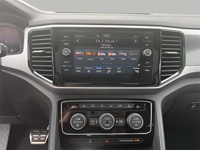 2023 Volkswagen Atlas Cross Sport 2.0T SEL R-Line, available for sale in Stratford, Connecticut | Wiz Leasing Inc. Stratford, Connecticut 2023 Volkswagen Atlas Cross Sport 2.0T SEL R-Line, available for sale in Stratford, Connecticut | Wiz Leasing Inc. Stratford, Connecticut