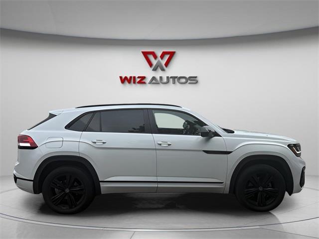 2023 Volkswagen Atlas Cross Sport 2.0T SEL R-Line, available for sale in Stratford, Connecticut | Wiz Leasing Inc. Stratford, Connecticut 2023 Volkswagen Atlas Cross Sport 2.0T SEL R-Line, available for sale in Stratford, Connecticut | Wiz Leasing Inc. Stratford, Connecticut