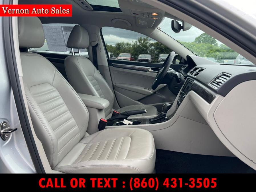 2017 Volkswagen Passat 1.8T SEL Premium Auto, available for sale in Manchester, Connecticut | Vernon Auto Sale & Service. Manchester, Connecticut 2017 Volkswagen Passat 1.8T SEL Premium Auto, available for sale in Manchester, Connecticut | Vernon Auto Sale & Service. Manchester, Connecticut