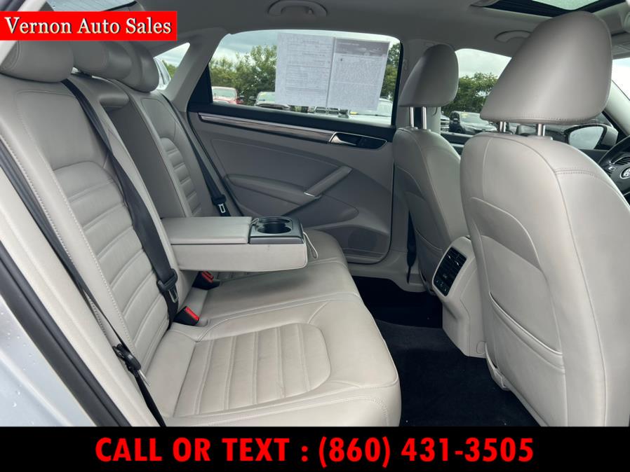 2017 Volkswagen Passat 1.8T SEL Premium Auto, available for sale in Manchester, Connecticut | Vernon Auto Sale & Service. Manchester, Connecticut 2017 Volkswagen Passat 1.8T SEL Premium Auto, available for sale in Manchester, Connecticut | Vernon Auto Sale & Service. Manchester, Connecticut