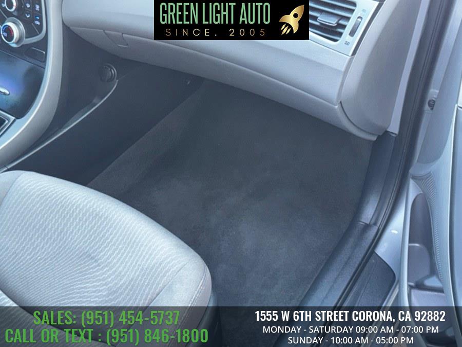 2016 Hyundai Elantra 4dr Sdn Auto SE (Ulsan Plant), available for sale in Corona, California | Green Light Auto. Corona, California 2016 Hyundai Elantra 4dr Sdn Auto SE (Ulsan Plant), available for sale in Corona, California | Green Light Auto. Corona, California