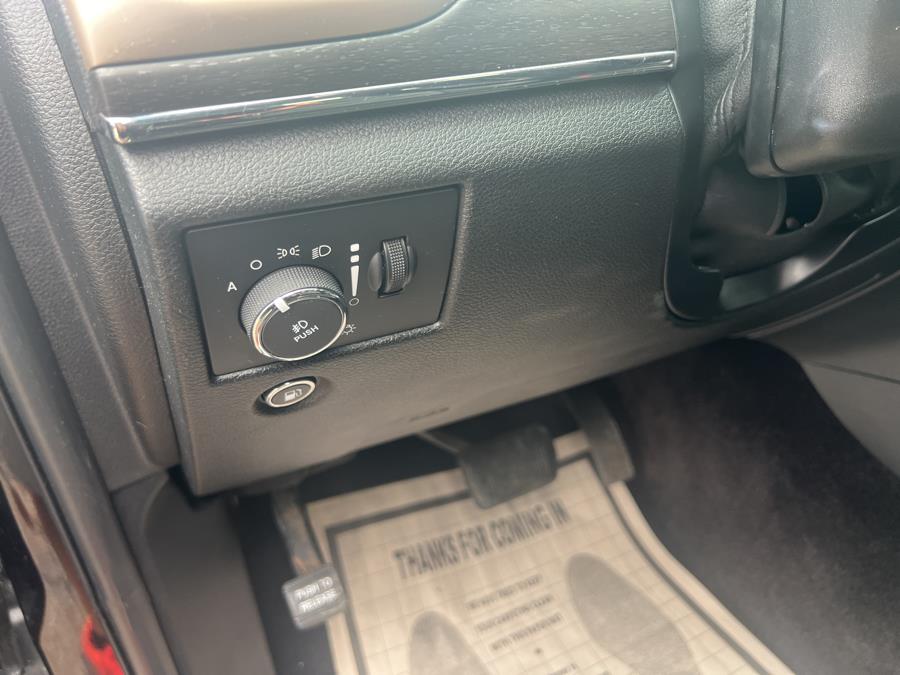 2016 Jeep Grand Cherokee 4WD 4dr Limited 75th Anniversary, available for sale in Stamford, Connecticut | Harbor View Auto Sales LLC. Stamford, Connecticut 2016 Jeep Grand Cherokee 4WD 4dr Limited 75th Anniversary, available for sale in Stamford, Connecticut | Harbor View Auto Sales LLC. Stamford, Connecticut