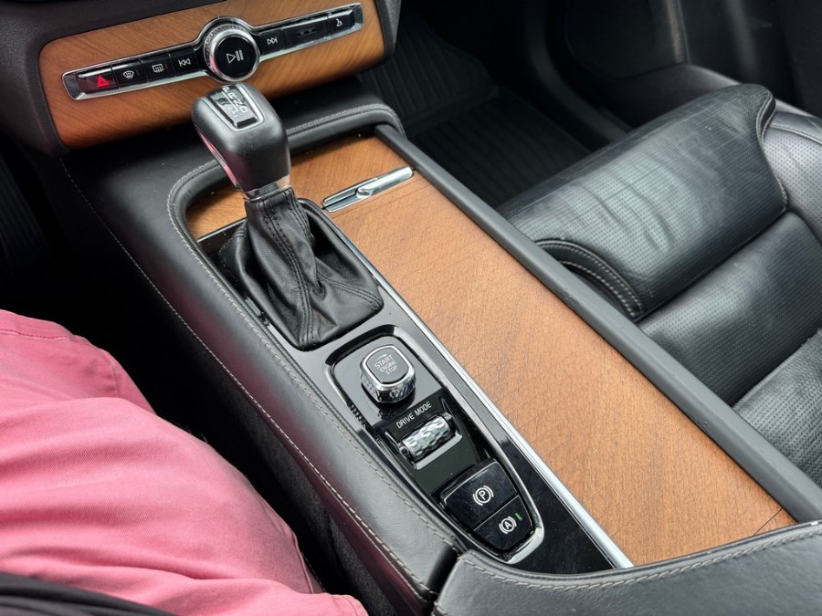 2018 Volvo XC90 T6 AWD 7-Passenger Inscription, available for sale in West Springfield, Massachusetts | Union Street Auto Sales. West Springfield, Massachusetts 2018 Volvo XC90 T6 AWD 7-Passenger Inscription, available for sale in West Springfield, Massachusetts | Union Street Auto Sales. West Springfield, Massachusetts