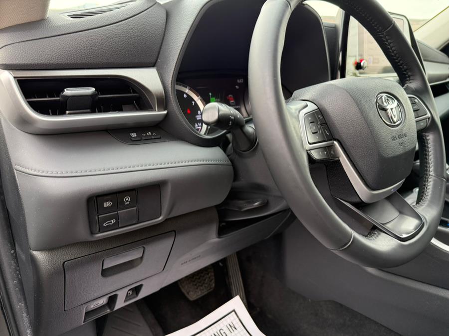 2023 Toyota Highlander LE FWD (Natl), available for sale in Brooklyn, New York | Worlds Best Auto Inc. Brooklyn, New York 2023 Toyota Highlander LE FWD (Natl), available for sale in Brooklyn, New York | Worlds Best Auto Inc. Brooklyn, New York