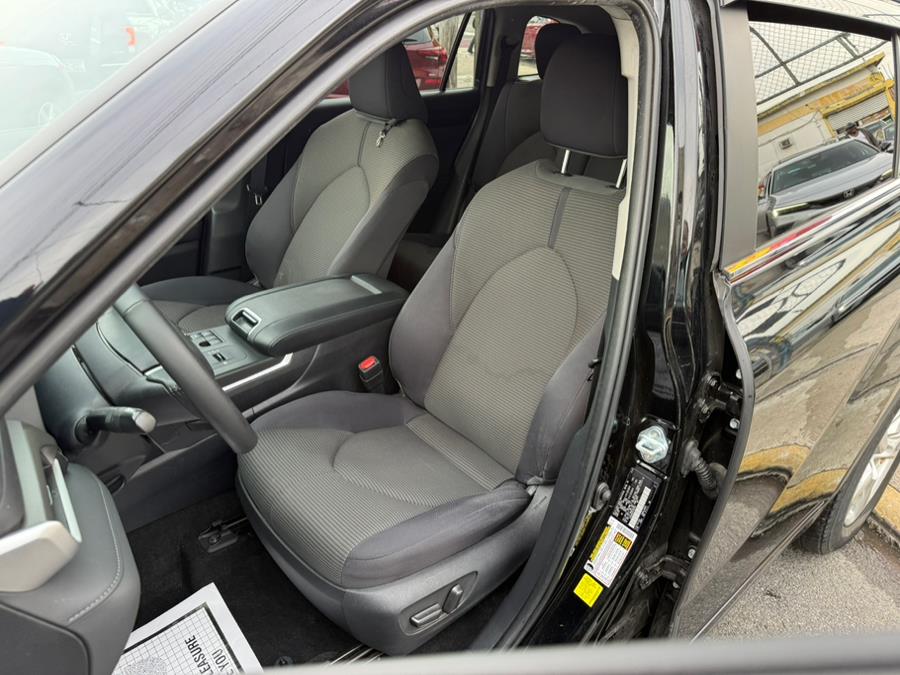 2023 Toyota Highlander LE FWD (Natl), available for sale in Brooklyn, New York | Worlds Best Auto Inc. Brooklyn, New York 2023 Toyota Highlander LE FWD (Natl), available for sale in Brooklyn, New York | Worlds Best Auto Inc. Brooklyn, New York