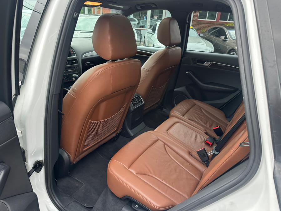 2011 Audi Q5 quattro 4dr 3.2L Prestige, available for sale in South Windsor, Connecticut | Mike And Tony Auto Sales, Inc. South Windsor, Connecticut 2011 Audi Q5 quattro 4dr 3.2L Prestige, available for sale in South Windsor, Connecticut | Mike And Tony Auto Sales, Inc. South Windsor, Connecticut