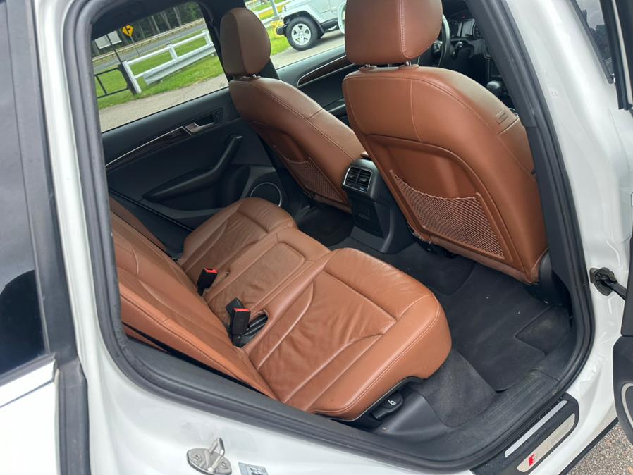 2011 Audi Q5 quattro 4dr 3.2L Prestige, available for sale in South Windsor, Connecticut | Mike And Tony Auto Sales, Inc. South Windsor, Connecticut 2011 Audi Q5 quattro 4dr 3.2L Prestige, available for sale in South Windsor, Connecticut | Mike And Tony Auto Sales, Inc. South Windsor, Connecticut