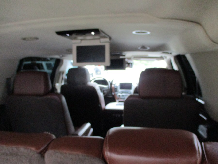 2016 Chevrolet Suburban 4WD 4dr 1500 LTZ, available for sale in Suffield, Connecticut | Suffield Auto LLC. Suffield, Connecticut 2016 Chevrolet Suburban 4WD 4dr 1500 LTZ, available for sale in Suffield, Connecticut | Suffield Auto LLC. Suffield, Connecticut