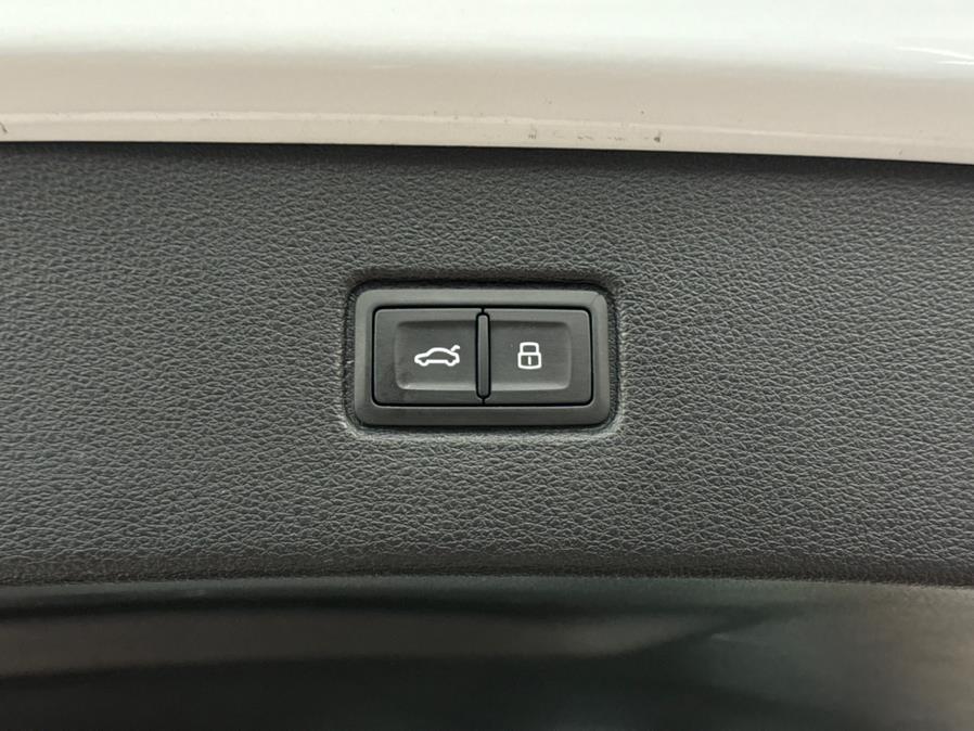 2022 Audi Q7 Premium Plus 55 TFSI quattro, available for sale in Massapequa Park, New York | Power Motors East. Massapequa Park, New York 2022 Audi Q7 Premium Plus 55 TFSI quattro, available for sale in Massapequa Park, New York | Power Motors East. Massapequa Park, New York