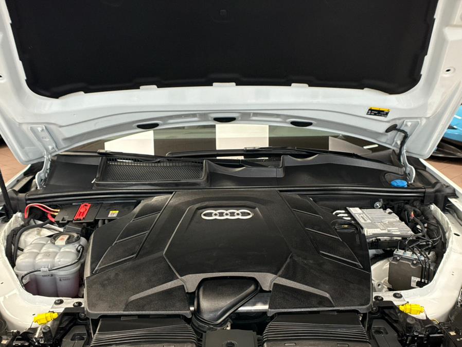 2022 Audi Q7 Premium Plus 55 TFSI quattro, available for sale in Massapequa Park, New York | Power Motors East. Massapequa Park, New York 2022 Audi Q7 Premium Plus 55 TFSI quattro, available for sale in Massapequa Park, New York | Power Motors East. Massapequa Park, New York