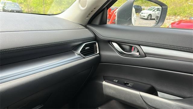 2022 Mazda Cx-5 2.5 S Select Package, available for sale in Avon, Connecticut | Sullivan Automotive Group. Avon, Connecticut 2022 Mazda Cx-5 2.5 S Select Package, available for sale in Avon, Connecticut | Sullivan Automotive Group. Avon, Connecticut