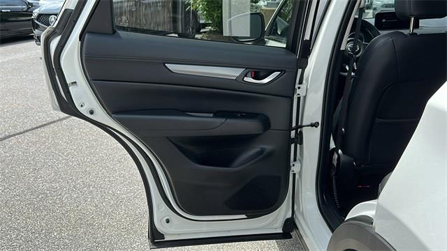 2022 Mazda Cx-5 2.5 S Select Package, available for sale in Avon, Connecticut | Sullivan Automotive Group. Avon, Connecticut 2022 Mazda Cx-5 2.5 S Select Package, available for sale in Avon, Connecticut | Sullivan Automotive Group. Avon, Connecticut