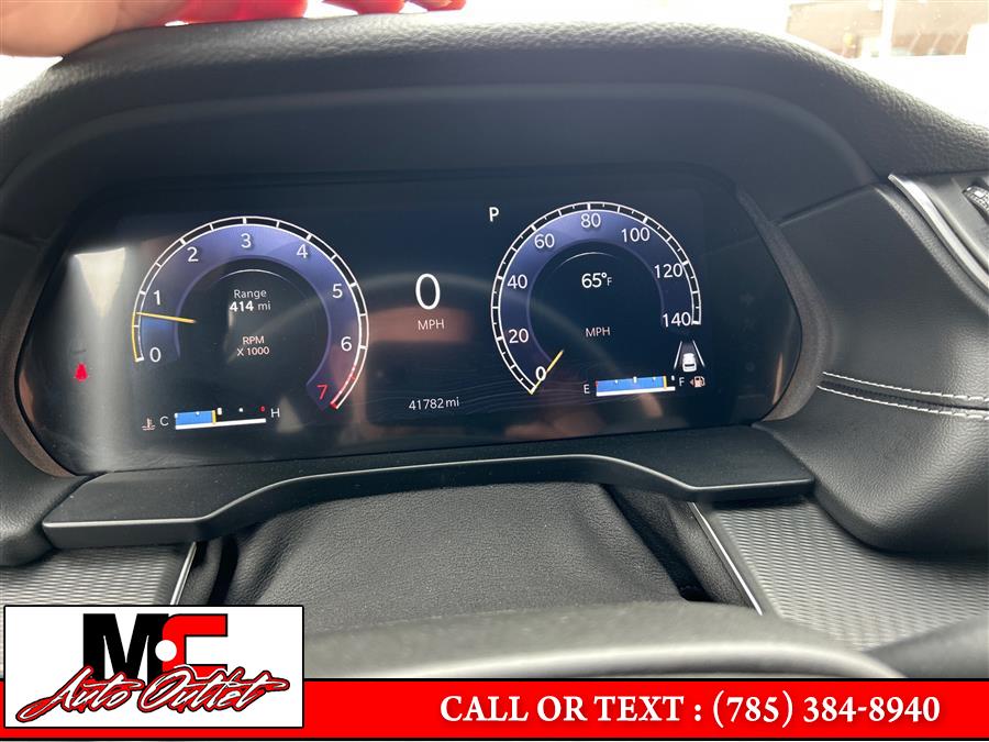 2023 Jeep Grand Cherokee L Altitude 4x4, available for sale in Colby, Kansas | M C Auto Outlet Inc. Colby, Kansas 2023 Jeep Grand Cherokee L Altitude 4x4, available for sale in Colby, Kansas | M C Auto Outlet Inc. Colby, Kansas