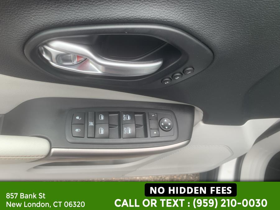 2019 Jeep Cherokee Limited 4x4, available for sale in New London, Connecticut | McAvoy Inc dba Town Hill Auto. New London, Connecticut 2019 Jeep Cherokee Limited 4x4, available for sale in New London, Connecticut | McAvoy Inc dba Town Hill Auto. New London, Connecticut
