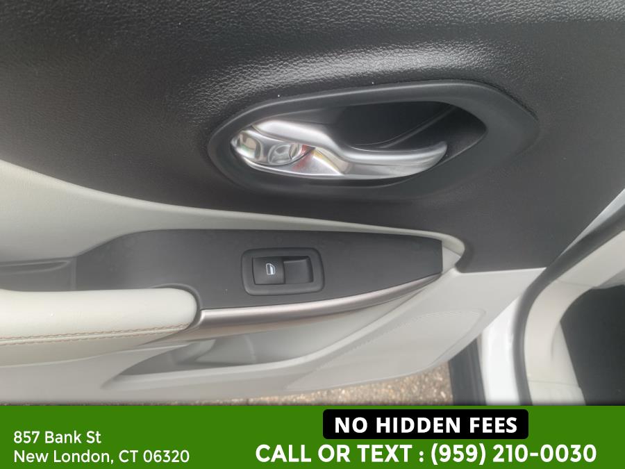 2019 Jeep Cherokee Limited 4x4, available for sale in New London, Connecticut | McAvoy Inc dba Town Hill Auto. New London, Connecticut 2019 Jeep Cherokee Limited 4x4, available for sale in New London, Connecticut | McAvoy Inc dba Town Hill Auto. New London, Connecticut
