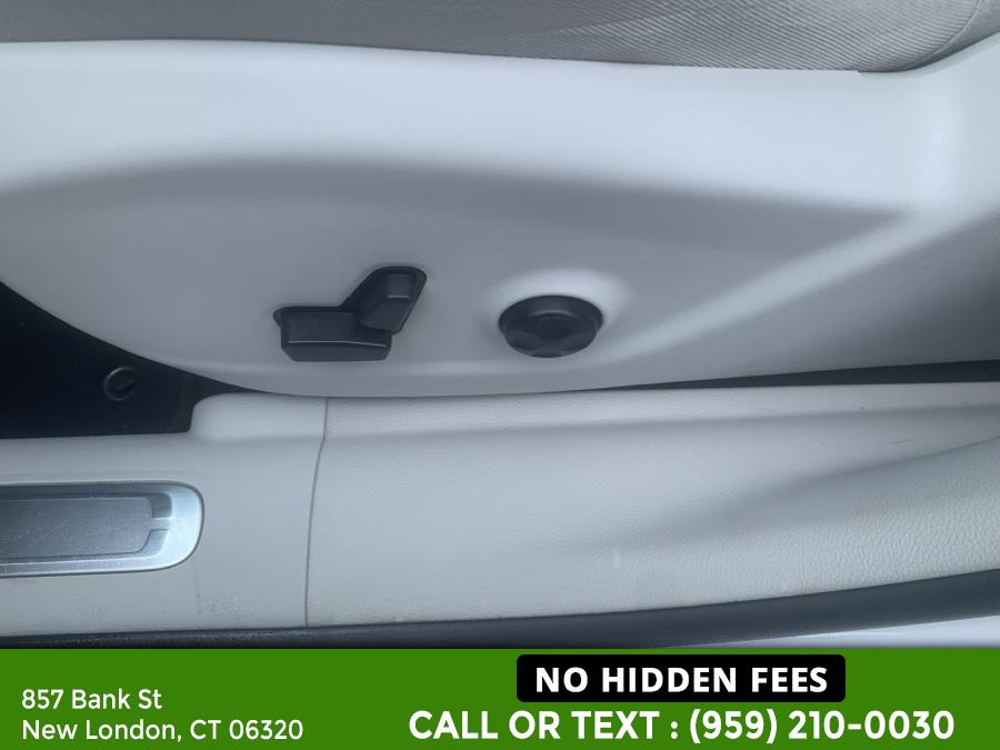 2019 Jeep Cherokee Limited 4x4, available for sale in New London, Connecticut | McAvoy Inc dba Town Hill Auto. New London, Connecticut 2019 Jeep Cherokee Limited 4x4, available for sale in New London, Connecticut | McAvoy Inc dba Town Hill Auto. New London, Connecticut