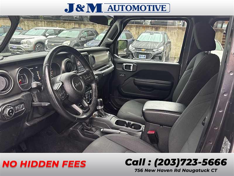2021 Jeep Gladiator Sport S, available for sale in Naugatuck, Connecticut | J&M Automotive Sls&Svc LLC. Naugatuck, Connecticut 2021 Jeep Gladiator Sport S, available for sale in Naugatuck, Connecticut | J&M Automotive Sls&Svc LLC. Naugatuck, Connecticut
