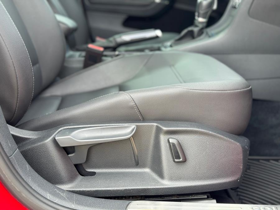 2015 Volkswagen Golf Sportwagen SE, available for sale in Darien, Wisconsin | Geneva Motor Cars. Darien, Wisconsin 2015 Volkswagen Golf Sportwagen SE, available for sale in Darien, Wisconsin | Geneva Motor Cars. Darien, Wisconsin