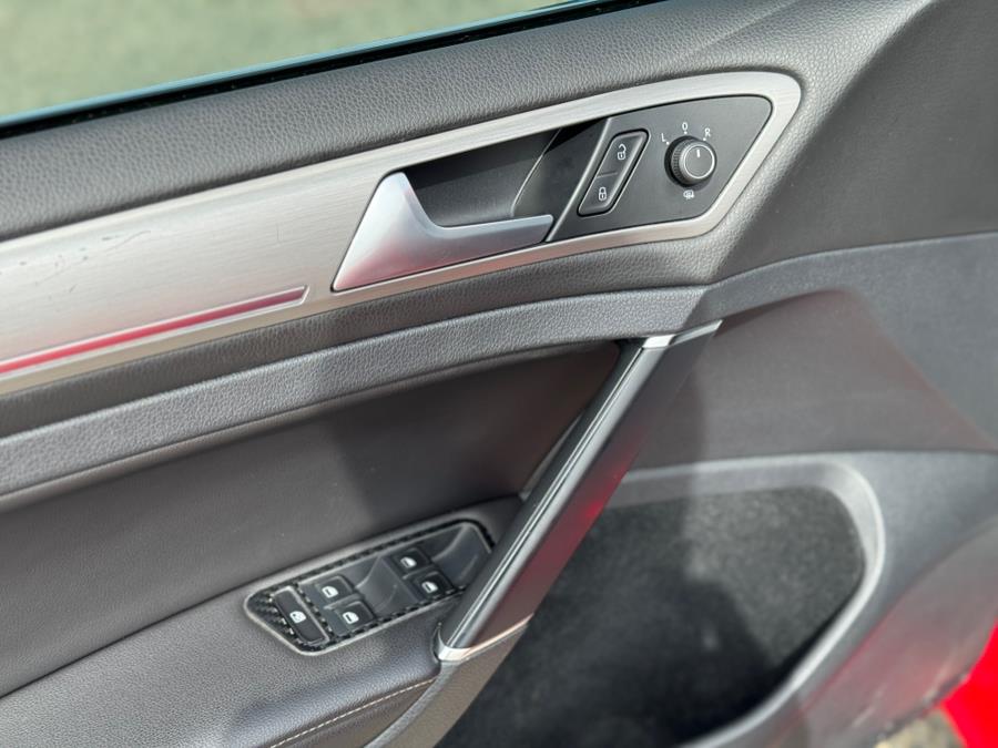 2015 Volkswagen Golf Sportwagen SE, available for sale in Darien, Wisconsin | Geneva Motor Cars. Darien, Wisconsin 2015 Volkswagen Golf Sportwagen SE, available for sale in Darien, Wisconsin | Geneva Motor Cars. Darien, Wisconsin