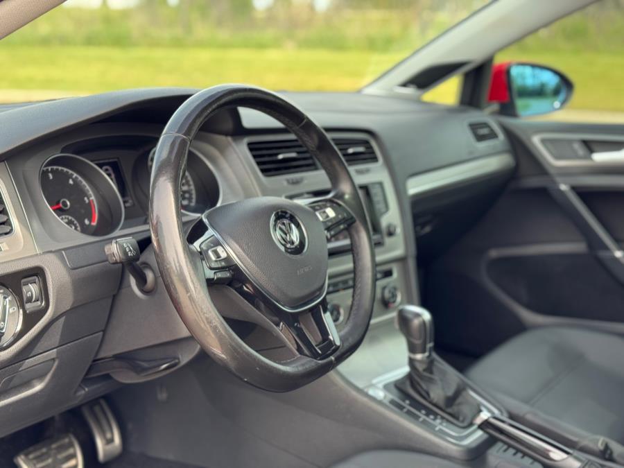 2015 Volkswagen Golf Sportwagen SE, available for sale in Darien, Wisconsin | Geneva Motor Cars. Darien, Wisconsin 2015 Volkswagen Golf Sportwagen SE, available for sale in Darien, Wisconsin | Geneva Motor Cars. Darien, Wisconsin