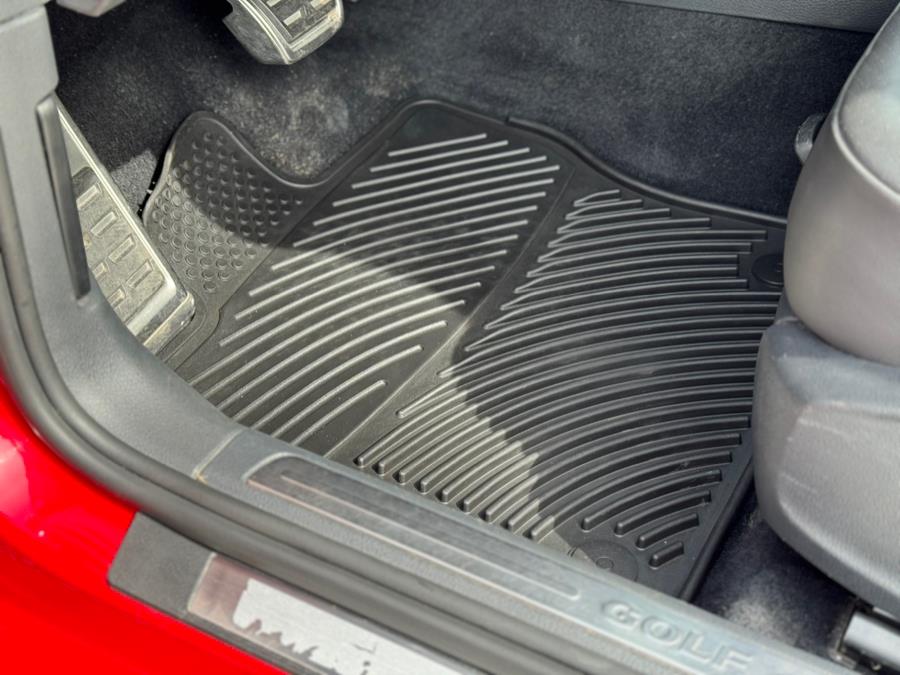 2015 Volkswagen Golf Sportwagen SE, available for sale in Darien, Wisconsin | Geneva Motor Cars. Darien, Wisconsin 2015 Volkswagen Golf Sportwagen SE, available for sale in Darien, Wisconsin | Geneva Motor Cars. Darien, Wisconsin