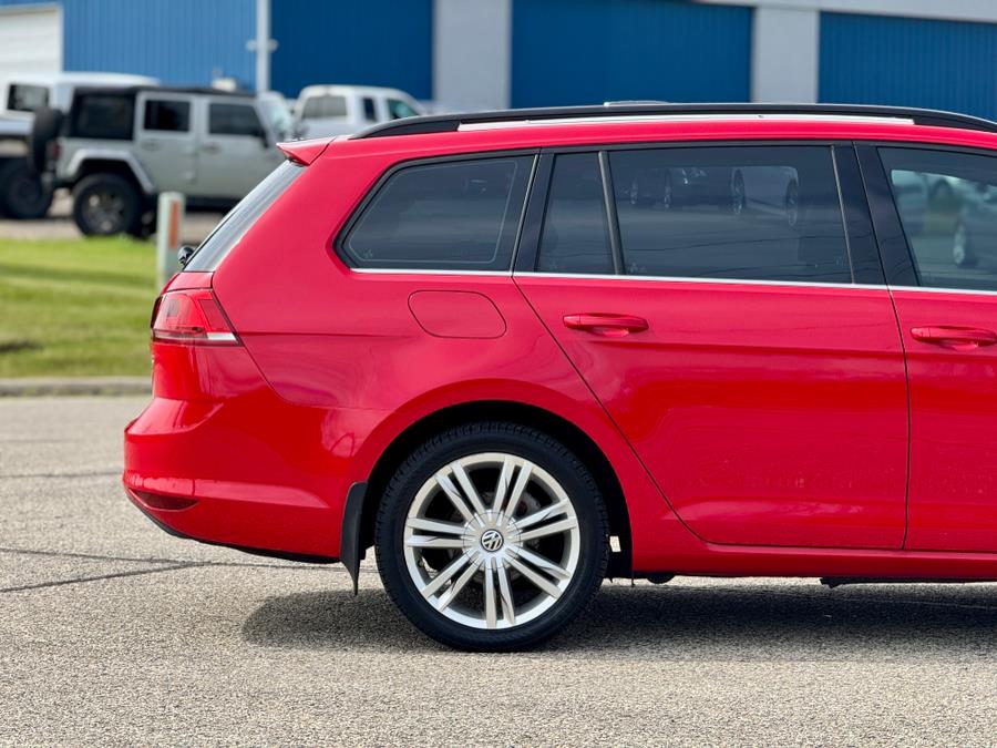 2015 Volkswagen Golf Sportwagen SE, available for sale in Darien, Wisconsin | Geneva Motor Cars. Darien, Wisconsin 2015 Volkswagen Golf Sportwagen SE, available for sale in Darien, Wisconsin | Geneva Motor Cars. Darien, Wisconsin