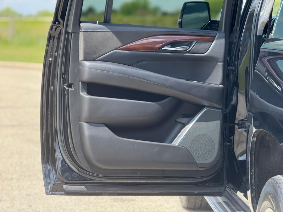 2019 Cadillac Escalade Esv Base, available for sale in Darien, Wisconsin | Geneva Motor Cars. Darien, Wisconsin 2019 Cadillac Escalade Esv Base, available for sale in Darien, Wisconsin | Geneva Motor Cars. Darien, Wisconsin