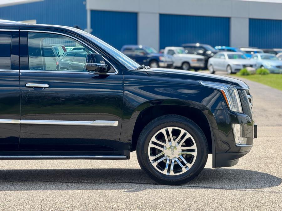 2019 Cadillac Escalade Esv Base, available for sale in Darien, Wisconsin | Geneva Motor Cars. Darien, Wisconsin 2019 Cadillac Escalade Esv Base, available for sale in Darien, Wisconsin | Geneva Motor Cars. Darien, Wisconsin