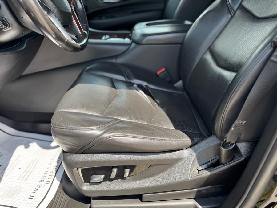 2019 Cadillac Escalade Esv Base, available for sale in Darien, Wisconsin | Geneva Motor Cars. Darien, Wisconsin 2019 Cadillac Escalade Esv Base, available for sale in Darien, Wisconsin | Geneva Motor Cars. Darien, Wisconsin