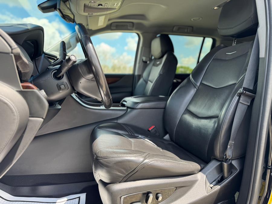 2019 Cadillac Escalade Esv Base, available for sale in Darien, Wisconsin | Geneva Motor Cars. Darien, Wisconsin 2019 Cadillac Escalade Esv Base, available for sale in Darien, Wisconsin | Geneva Motor Cars. Darien, Wisconsin