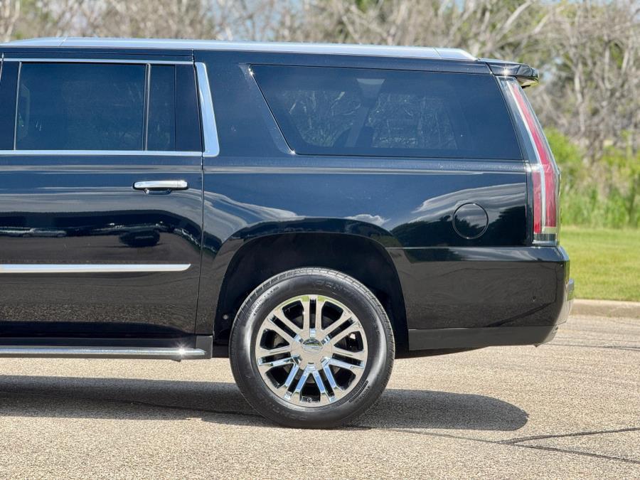 2019 Cadillac Escalade Esv Base, available for sale in Darien, Wisconsin | Geneva Motor Cars. Darien, Wisconsin 2019 Cadillac Escalade Esv Base, available for sale in Darien, Wisconsin | Geneva Motor Cars. Darien, Wisconsin