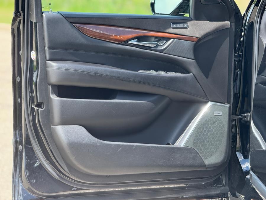 2019 Cadillac Escalade Esv Base, available for sale in Darien, Wisconsin | Geneva Motor Cars. Darien, Wisconsin 2019 Cadillac Escalade Esv Base, available for sale in Darien, Wisconsin | Geneva Motor Cars. Darien, Wisconsin