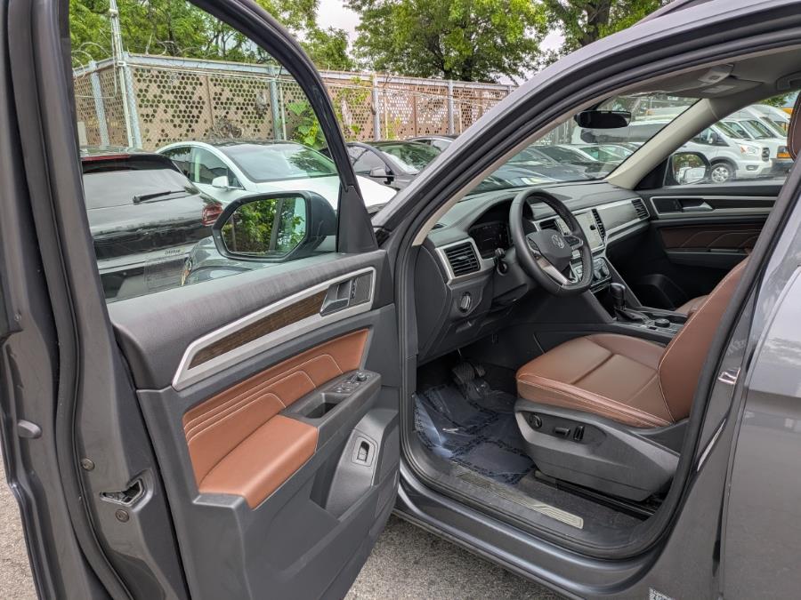 2023 Volkswagen Atlas 3.6L V6 SE w/Technology 4MOTION, available for sale in Long Island City, New York | Luxury Of Queens. Long Island City, New York 2023 Volkswagen Atlas 3.6L V6 SE w/Technology 4MOTION, available for sale in Long Island City, New York | Luxury Of Queens. Long Island City, New York