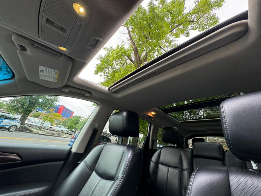 2016 Nissan Pathfinder 4WD 4dr Platinum, available for sale in Long Island City, New York | Luxury Of Queens. Long Island City, New York 2016 Nissan Pathfinder 4WD 4dr Platinum, available for sale in Long Island City, New York | Luxury Of Queens. Long Island City, New York