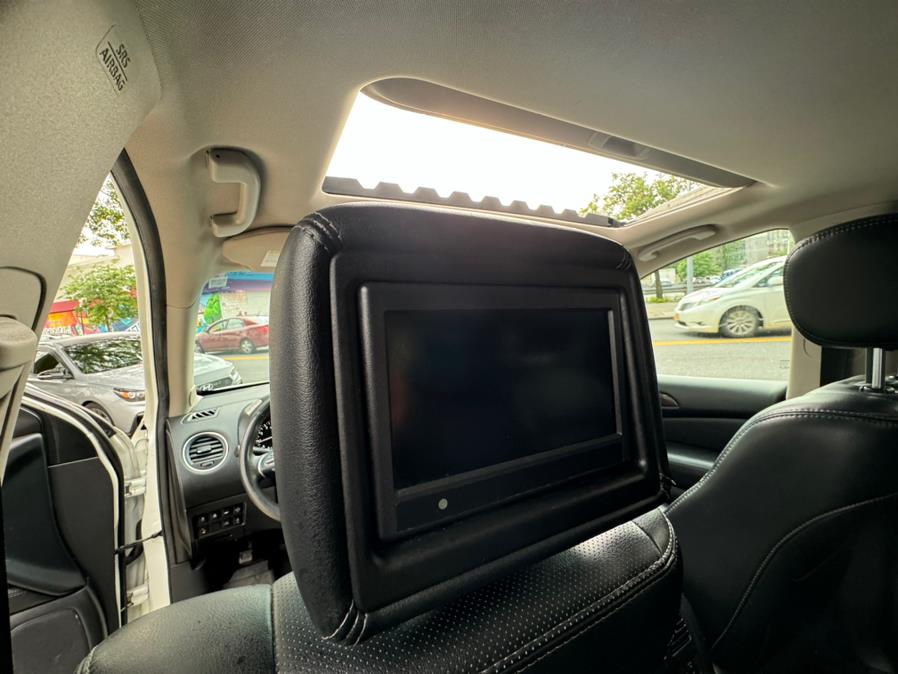2016 Nissan Pathfinder 4WD 4dr Platinum, available for sale in Long Island City, New York | Luxury Of Queens. Long Island City, New York 2016 Nissan Pathfinder 4WD 4dr Platinum, available for sale in Long Island City, New York | Luxury Of Queens. Long Island City, New York