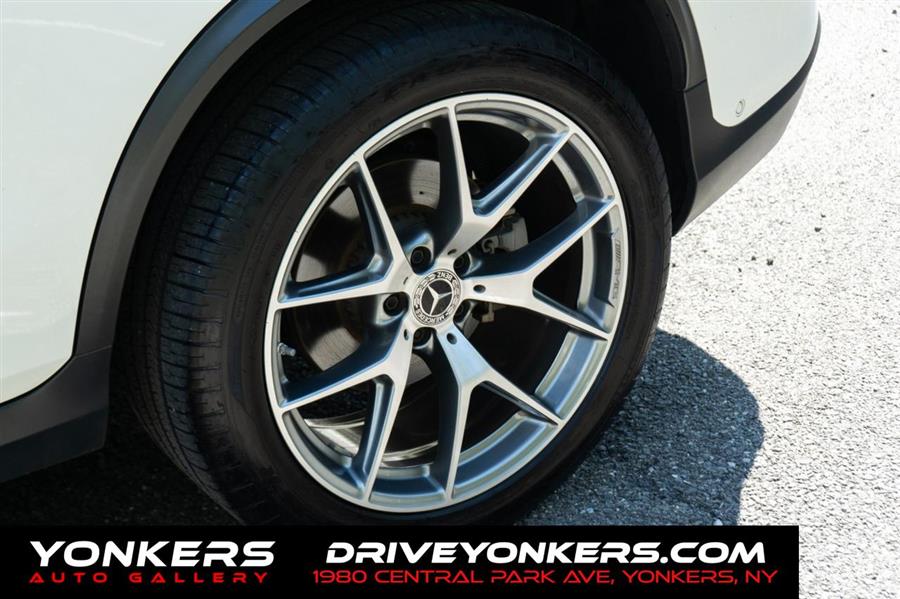 2022 Mercedes-benz Glc GLC 300 4MATIC, available for sale in Woodside, New York | Drive Central. Woodside, New York 2022 Mercedes-benz Glc GLC 300 4MATIC, available for sale in Woodside, New York | Drive Central. Woodside, New York