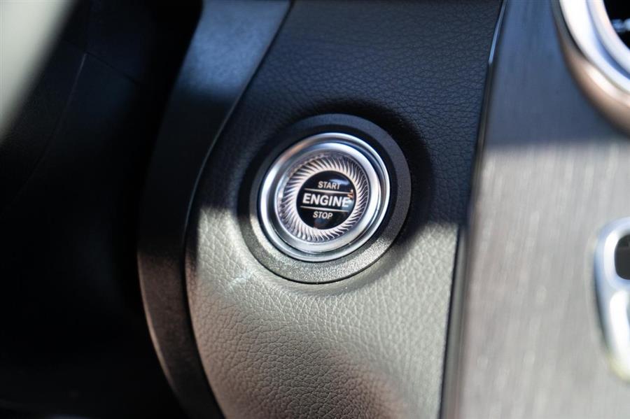 2022 Mercedes-benz Glc GLC 300 4MATIC, available for sale in Woodside, New York | Drive Central. Woodside, New York 2022 Mercedes-benz Glc GLC 300 4MATIC, available for sale in Woodside, New York | Drive Central. Woodside, New York