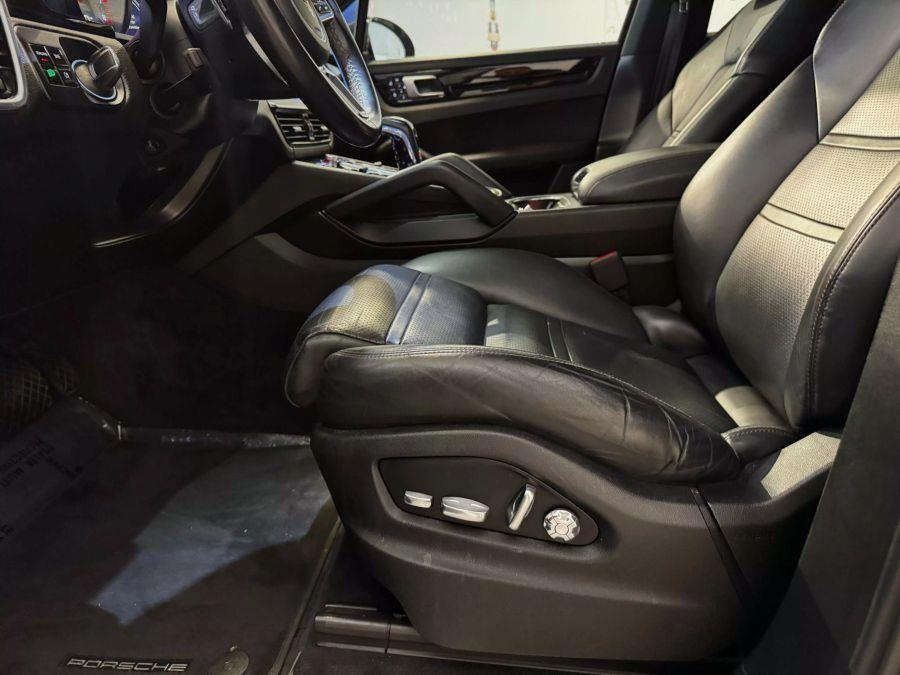 2020 Porsche Cayenne Sport Utility 4D, available for sale in Santa Ana, California | K&T Motor LLC. Santa Ana, California 2020 Porsche Cayenne Sport Utility 4D, available for sale in Santa Ana, California | K&T Motor LLC. Santa Ana, California